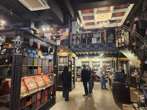 Shops to See in Oxford: Wizards & Spells (Harry Potter)