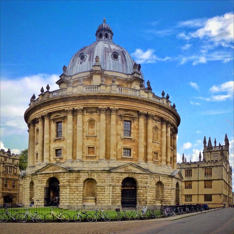 Radcliffe Camera, Oxford. Image courtesy of Cycling Man via Flickr Commons.