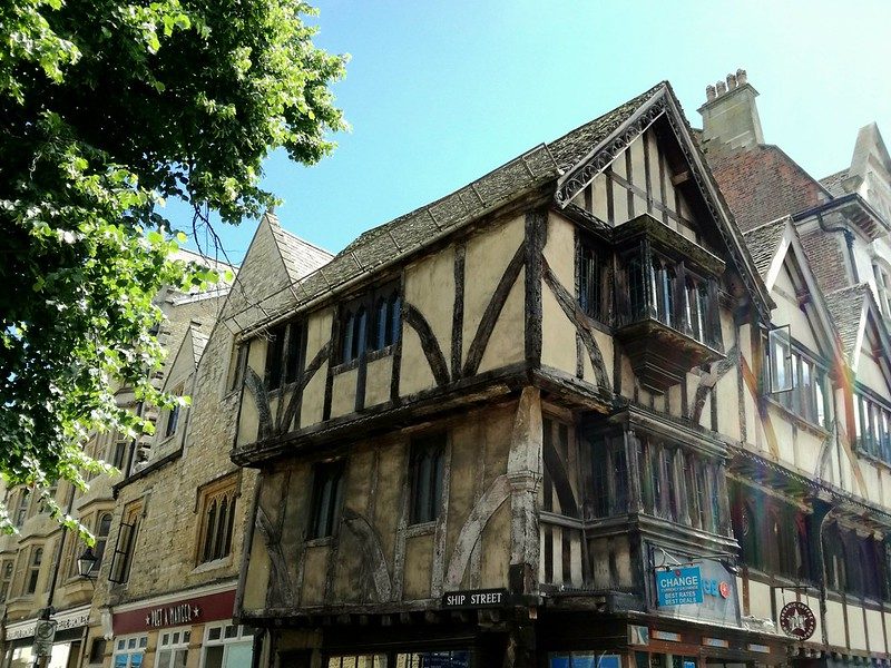 24-26 Cornmarket Street. Image courtesy of Chuca Cimas.