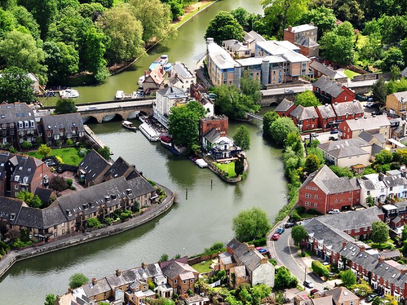 Oxford Bridges: Folly Bridge and River Thames