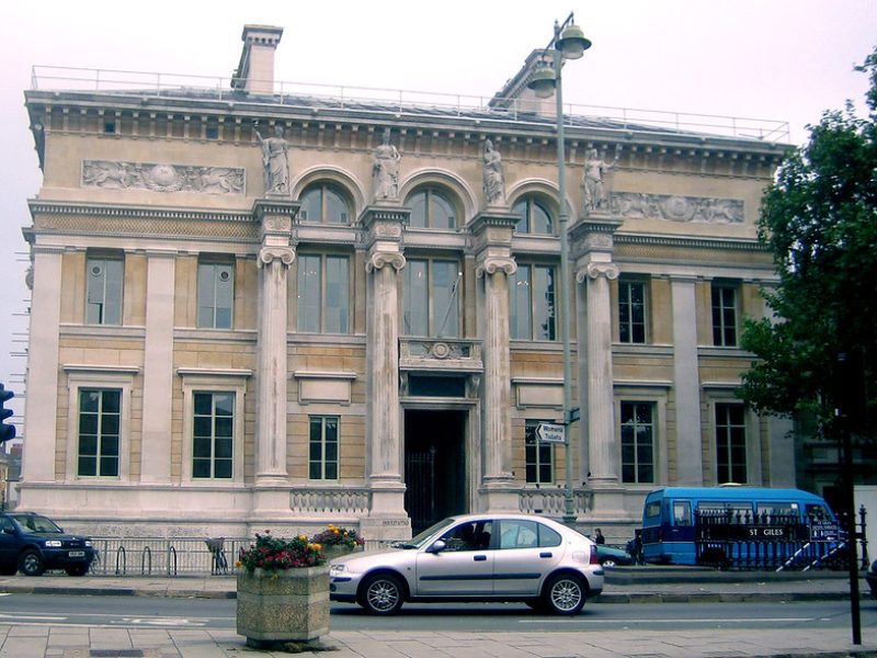 Oxford University - Taylor Institution Library. Image courtesy of Lizzlebob.